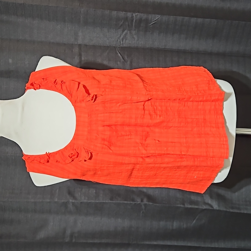 Sleeveless Blouse With Button Down Back - image 1